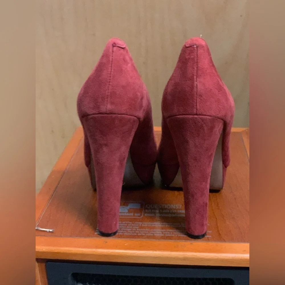 BCBGeneration Chic Red Suede Platform Heels. Size-7.5 - Picture 3 of 6